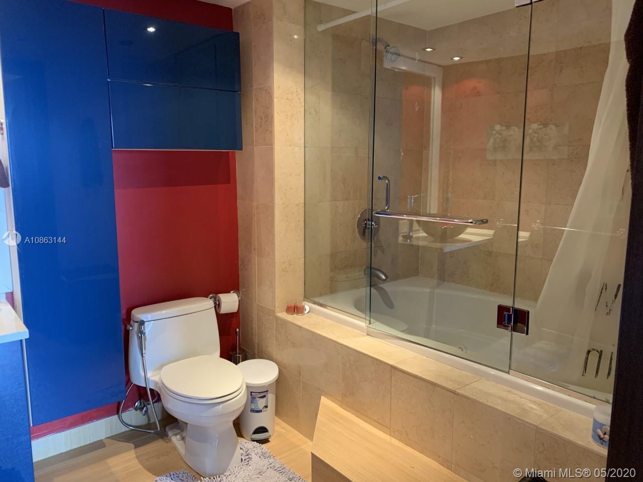 See details 4406 2 / 1 1050 sq. ft. $ 2020-09-11 0 Photo