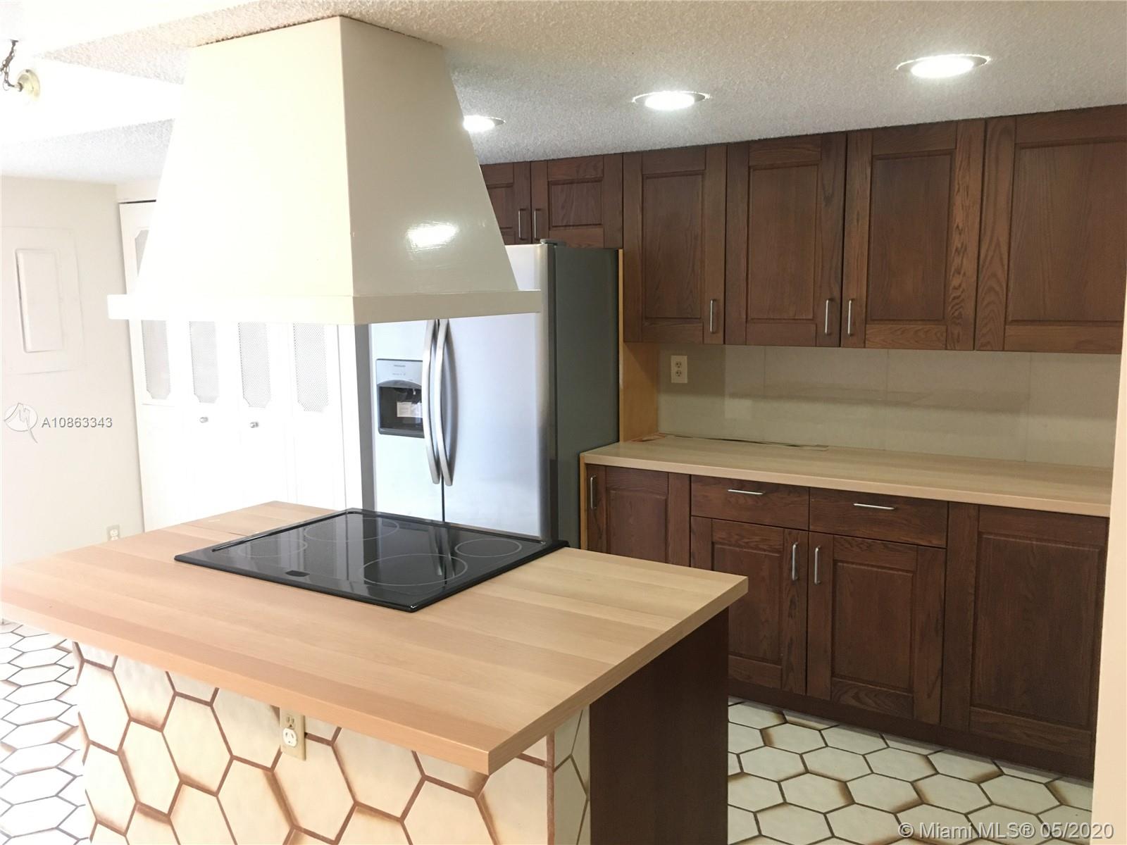 Photo of 2210 7th St #2210, Hallandale Beach, Florida, 33009 -