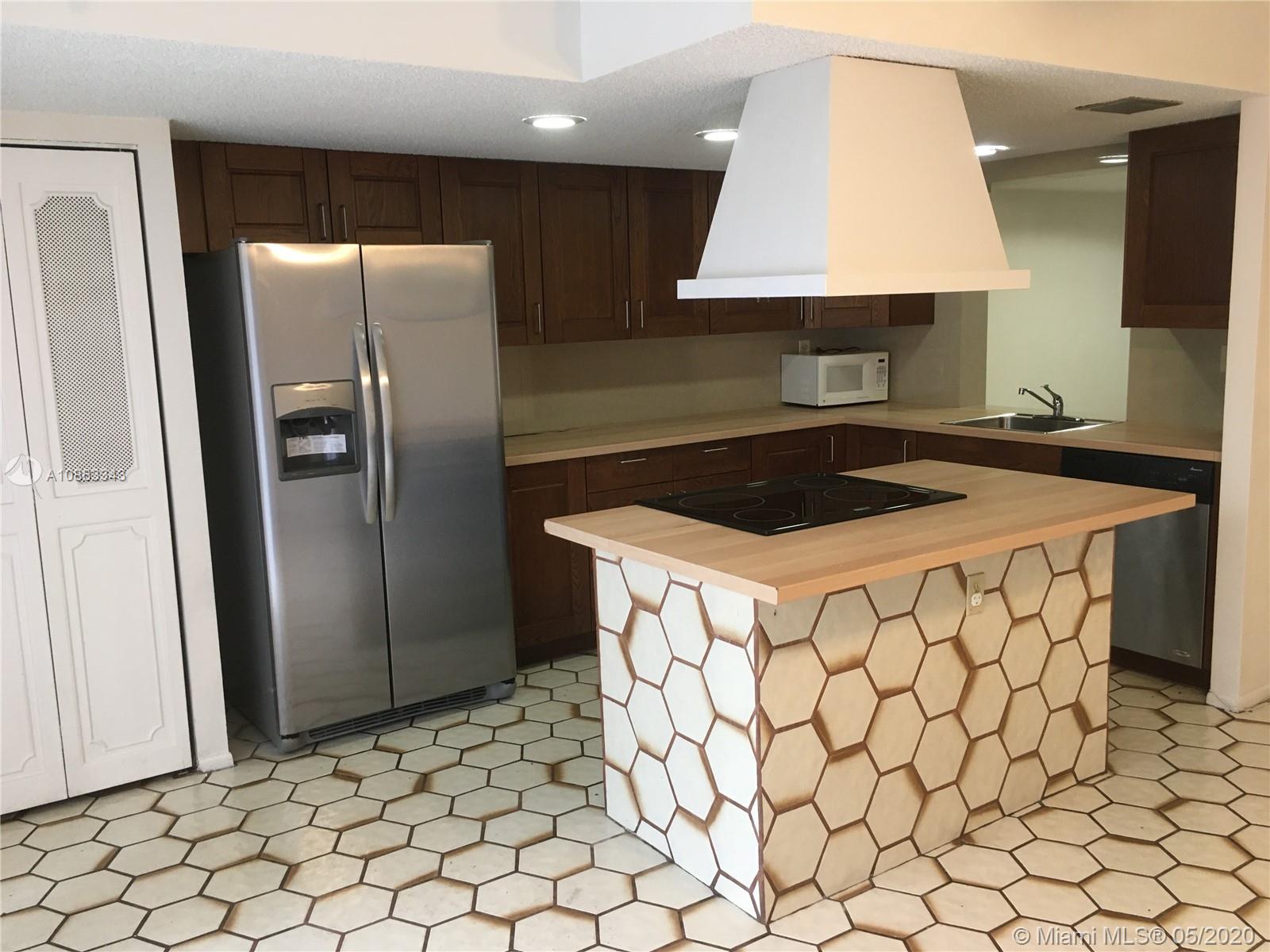 Photo of 2210 7th St #2210, Hallandale Beach, Florida, 33009 -