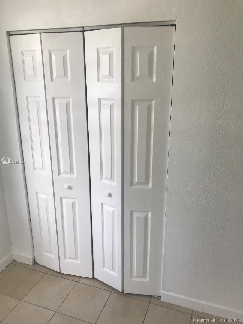 See details / 1996 sq. ft. $ 2020-09-21 0 Photo