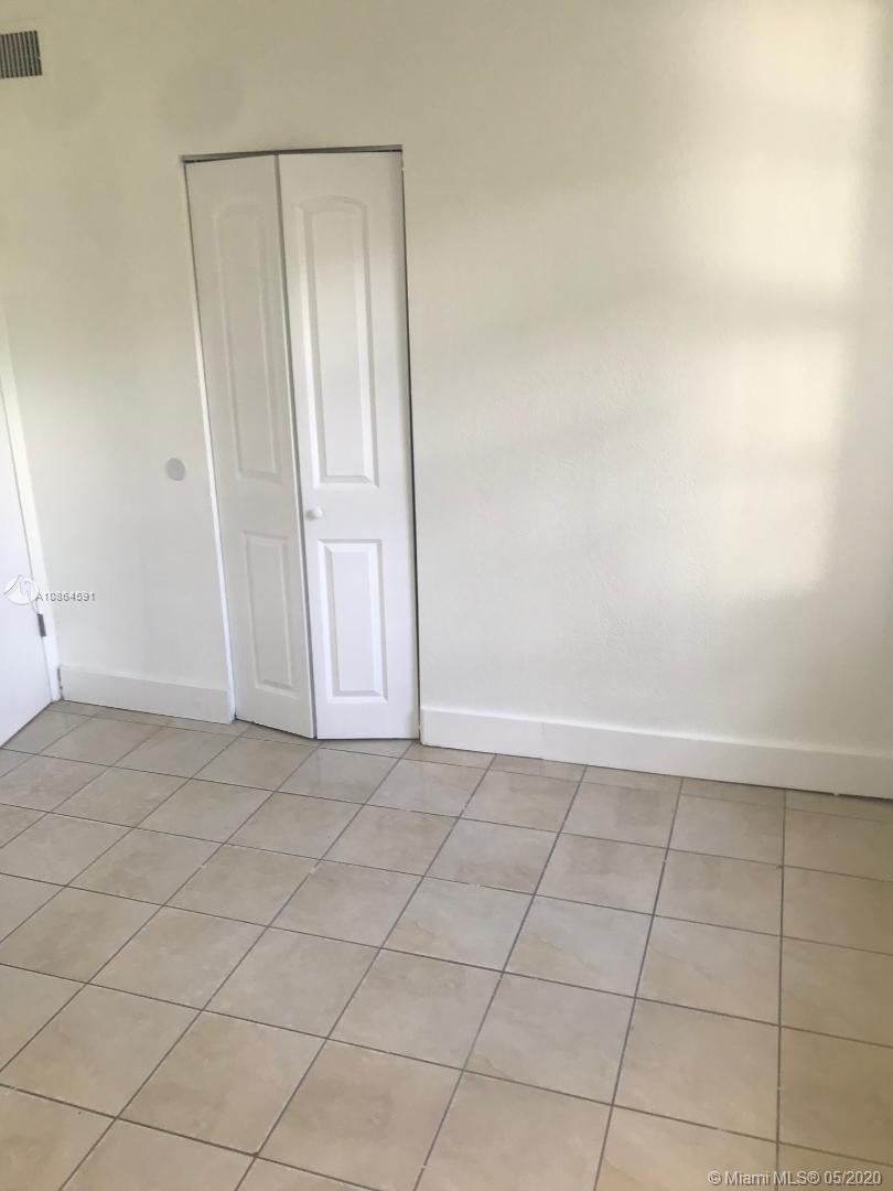 See details / 1996 sq. ft. $ 2020-09-21 0 Photo