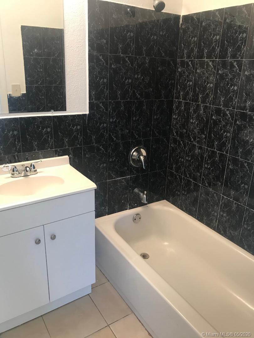 See details / 1996 sq. ft. $ 2020-09-21 0 Photo