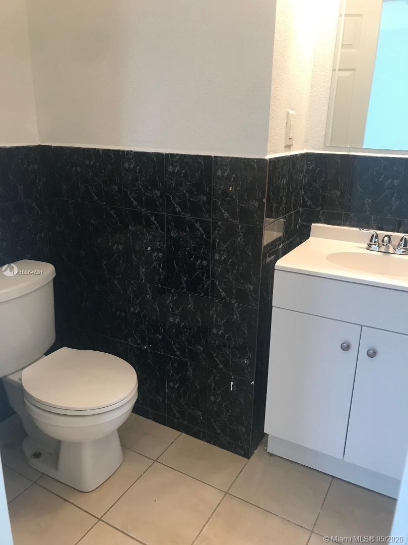 See details / 1996 sq. ft. $ 2020-09-21 0 Photo