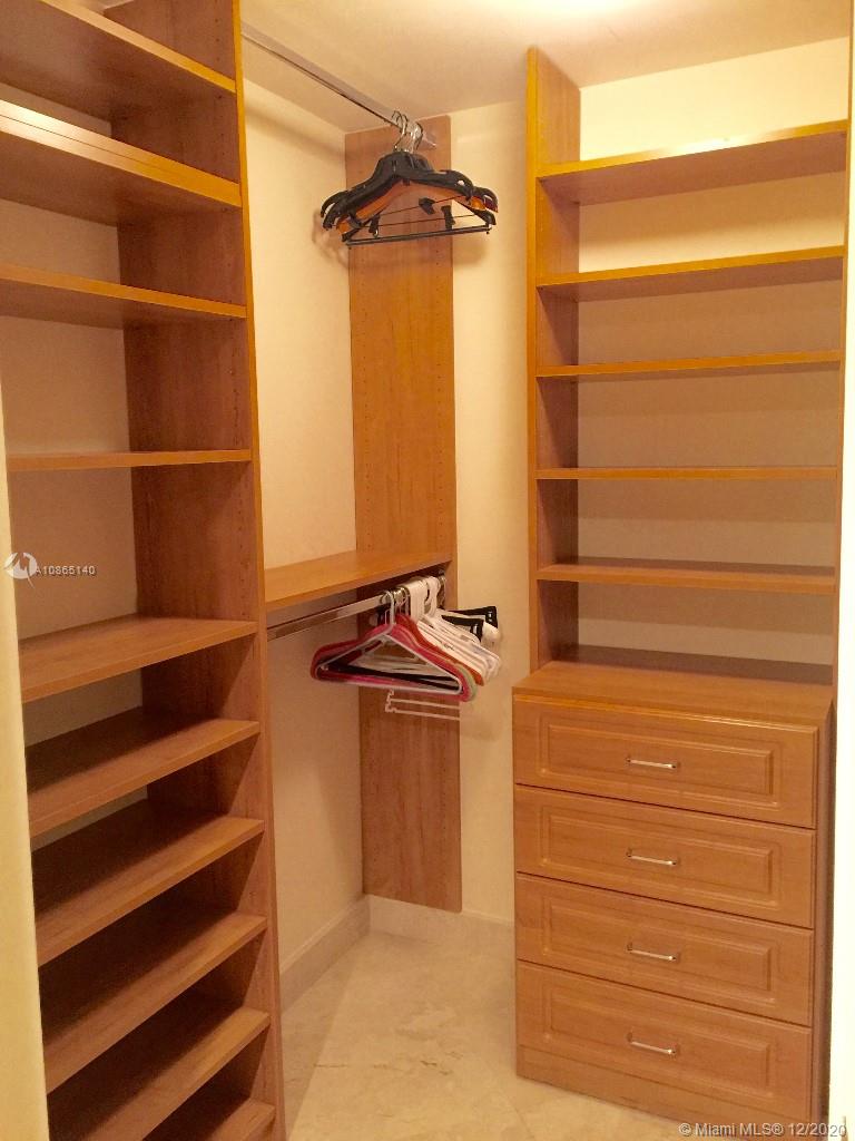 See details 2406 2 / 2 1458 sq. ft. $ 2020-05-26 0 Photo