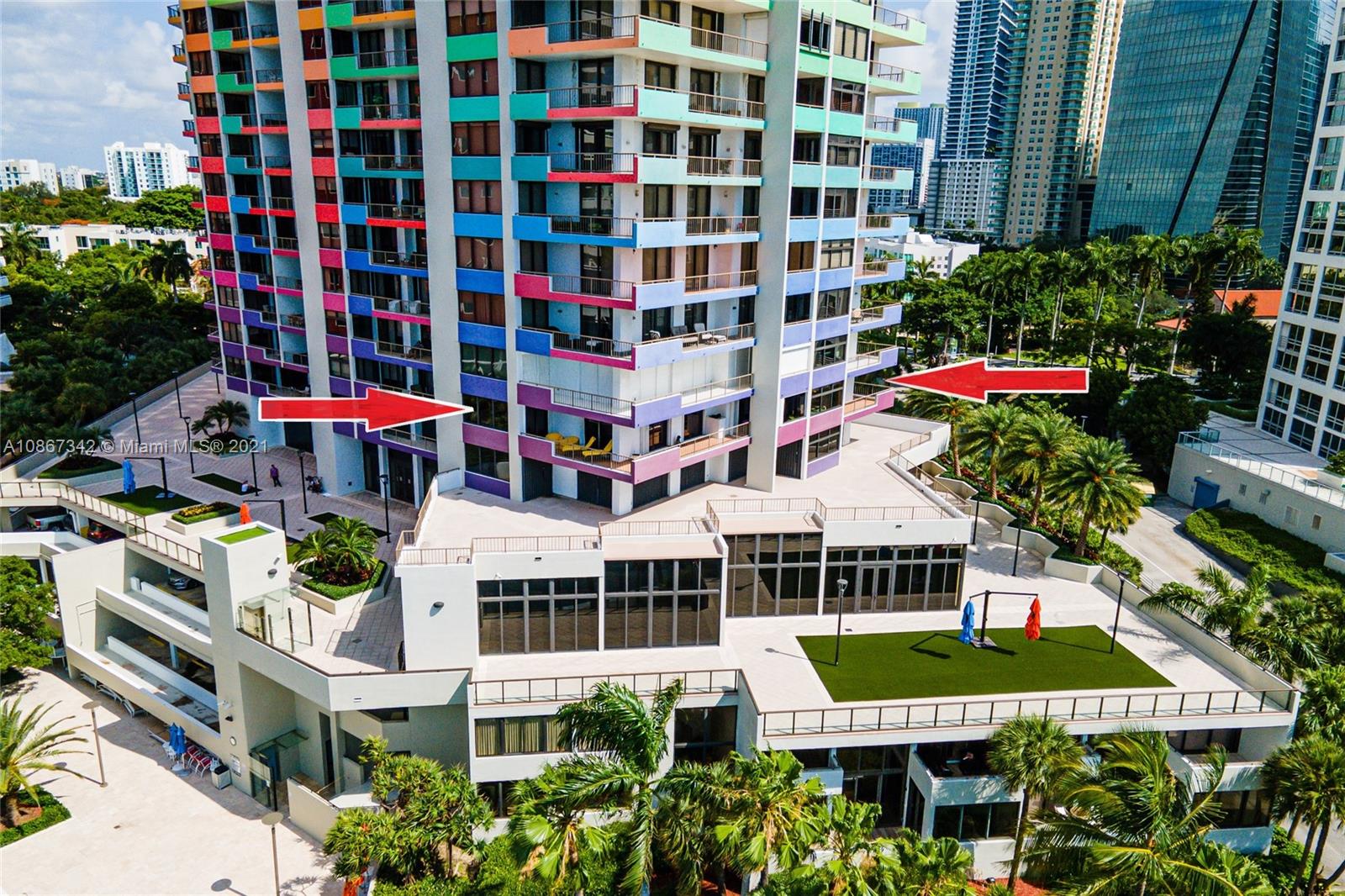 Ver detalles 201 3 / 5 3060 sq. ft. $ 2020-06-04 0 foto