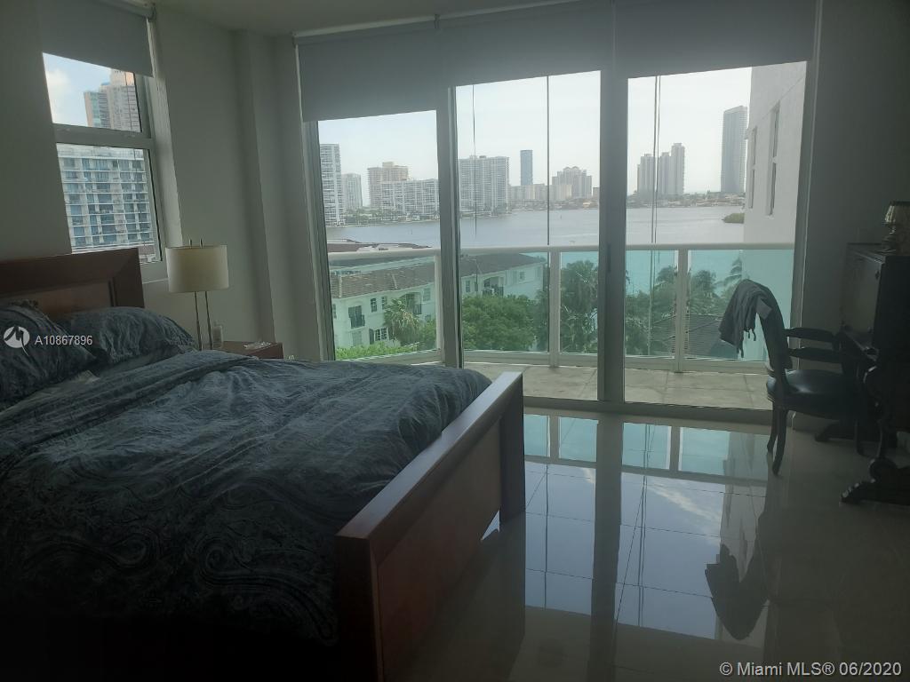 Photo of 3301 183rd St #801, Aventura, Florida, 33160 - Kitachen.