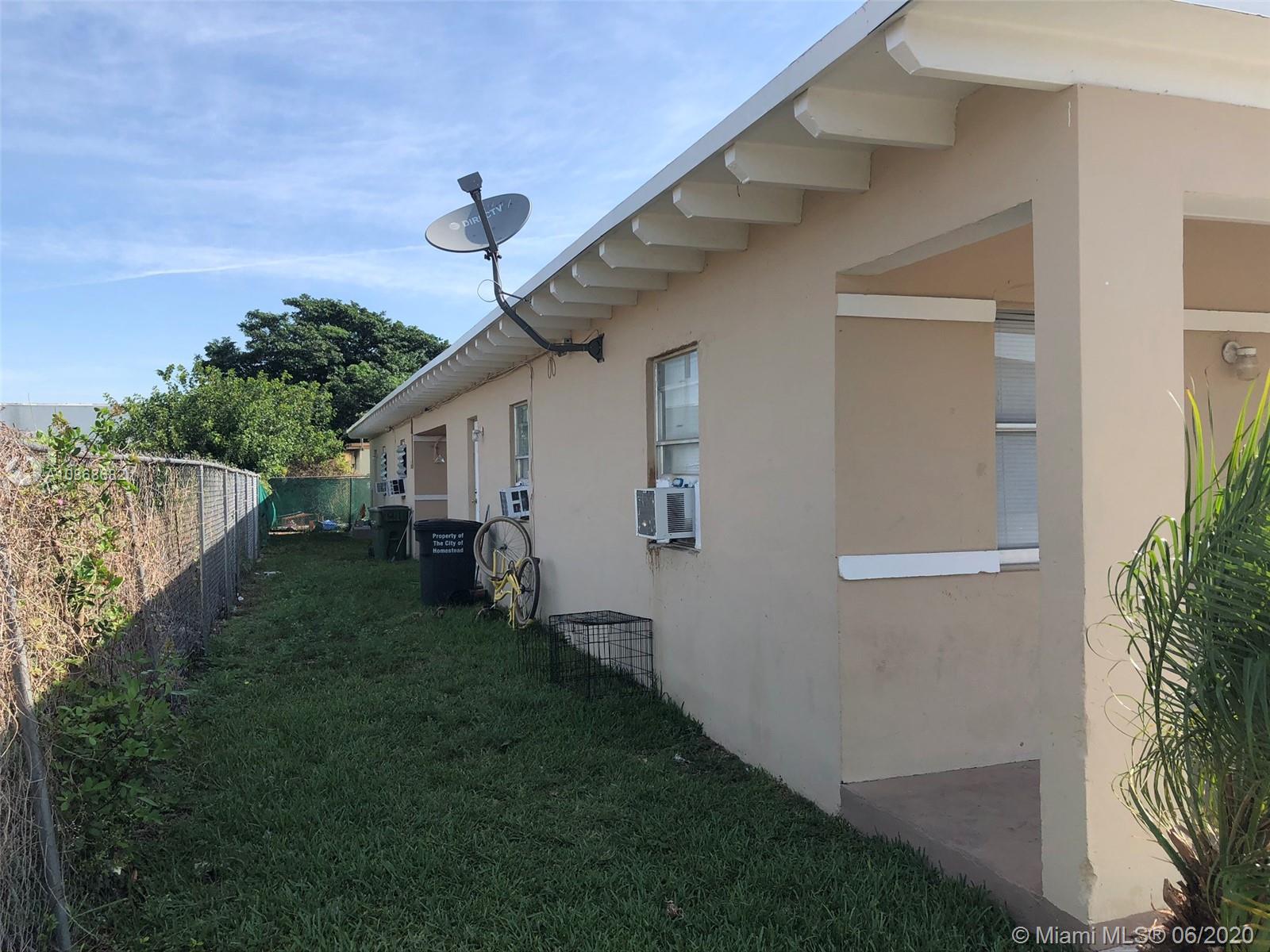 1273 3rd St,Detached, Quadruplex, Quadruplex, Fourplex, De Forest Manor