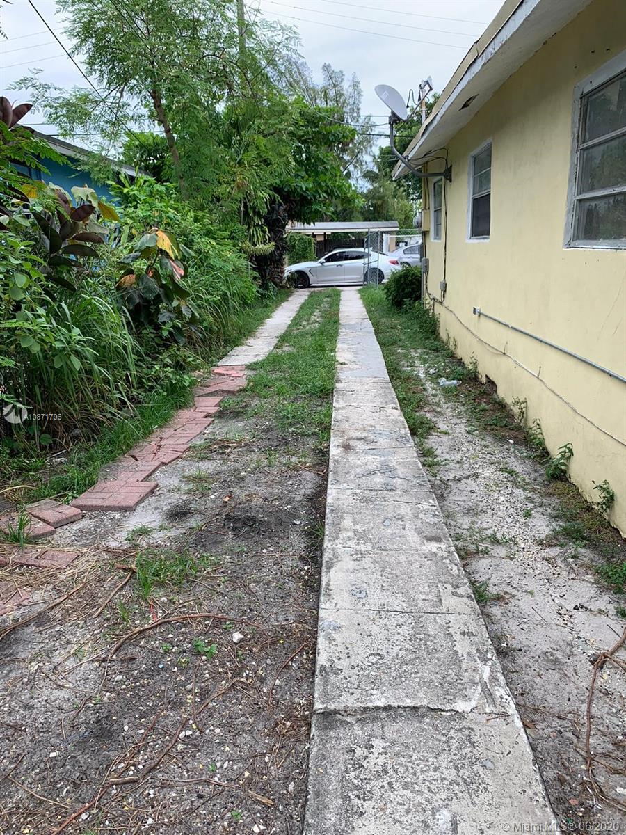 See details / 1098 sq. ft. $ 2020-08-26 0 Photo