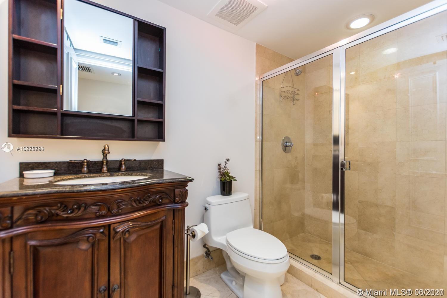 Ver detalles 2211 3 / 2 1554 sq. ft. $ 2021-04-16 0 foto