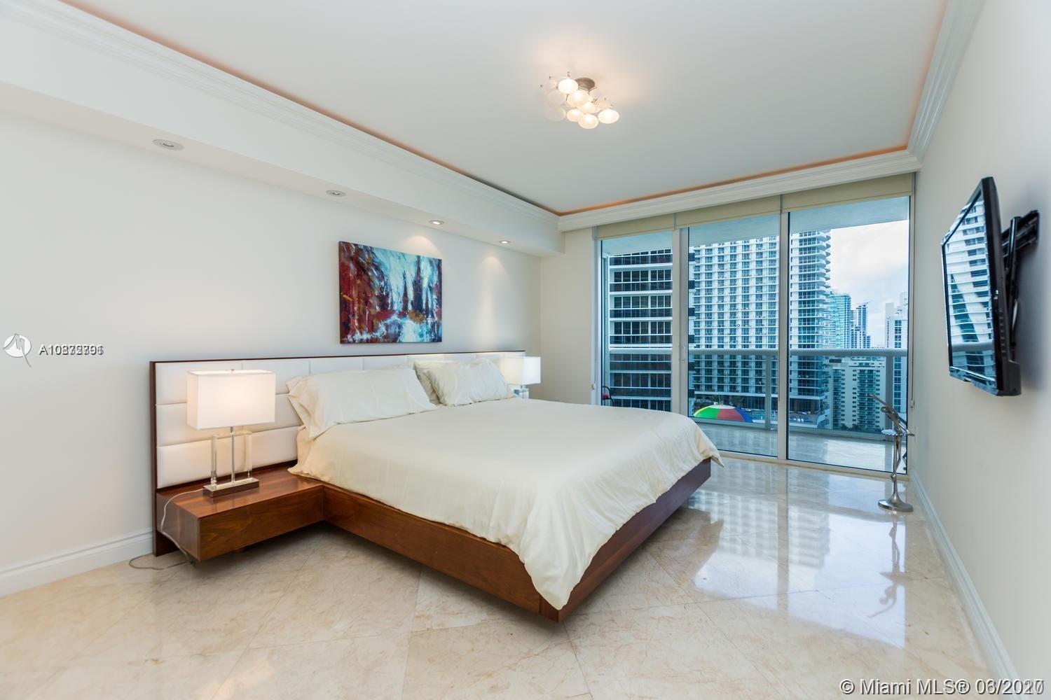 Ver detalles 2211 3 / 2 1554 sq. ft. $ 2021-04-16 0 foto
