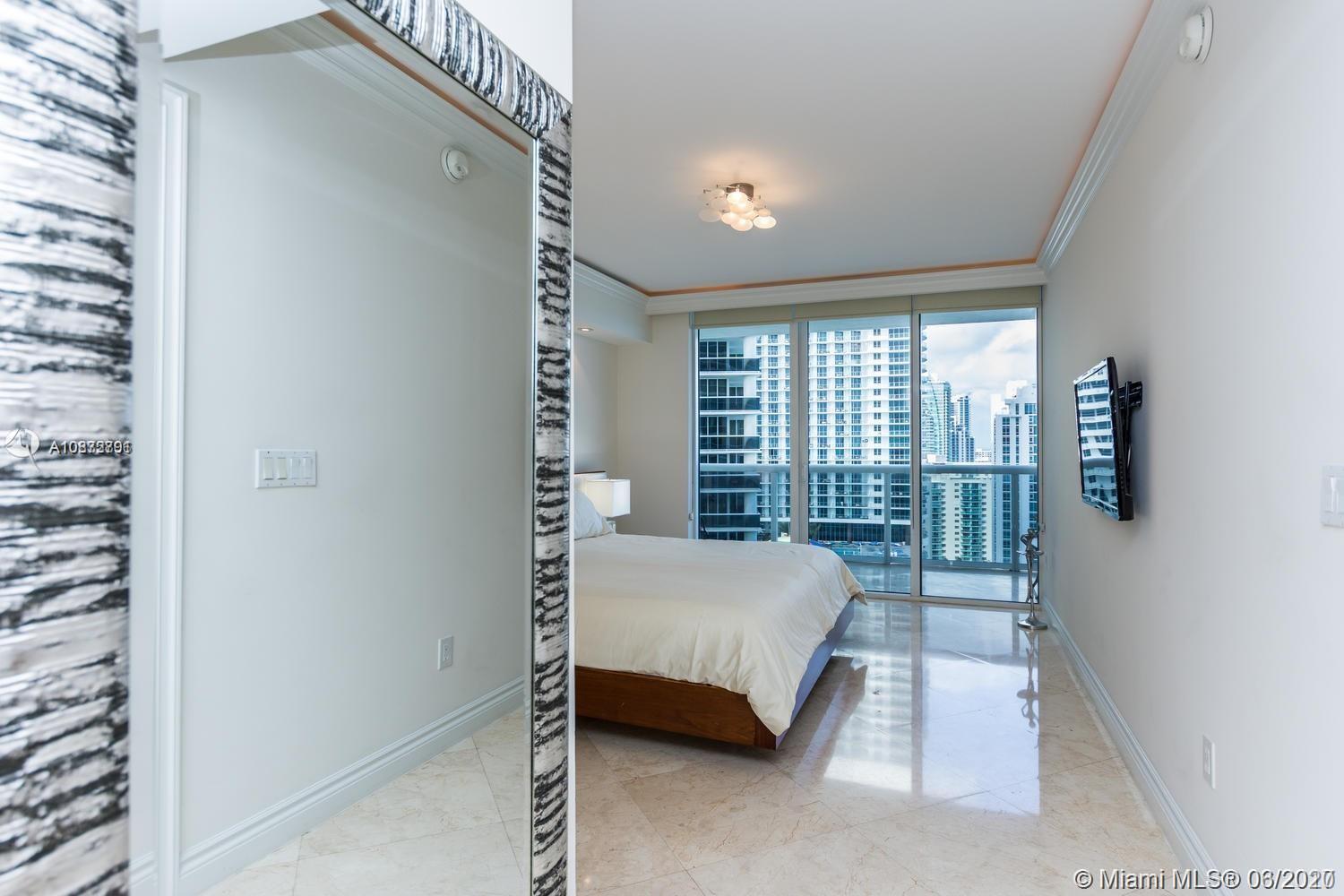 Ver detalles 2211 3 / 2 1554 sq. ft. $ 2021-04-16 0 foto