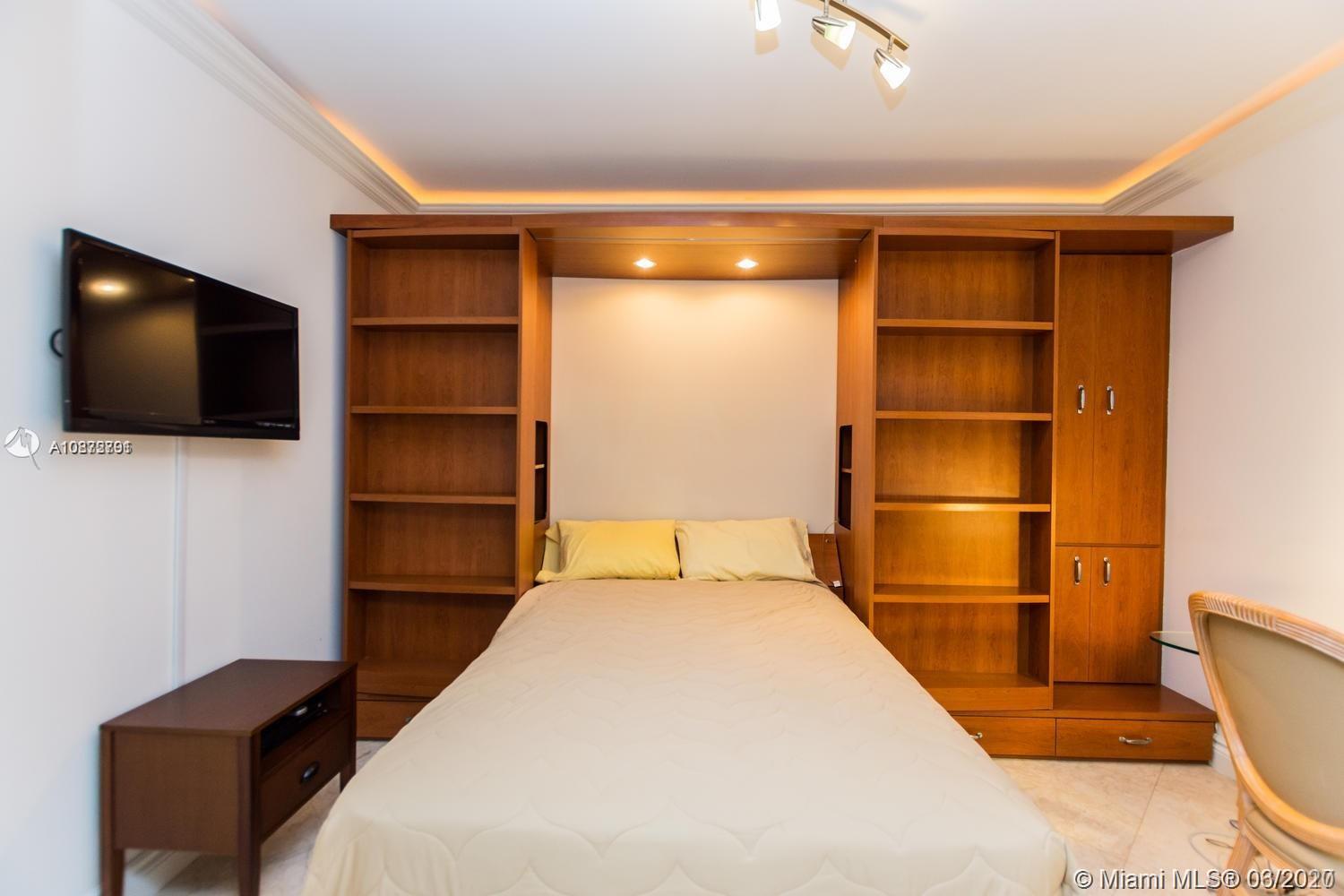 Ver detalles 2211 3 / 2 1554 sq. ft. $ 2021-04-16 0 foto