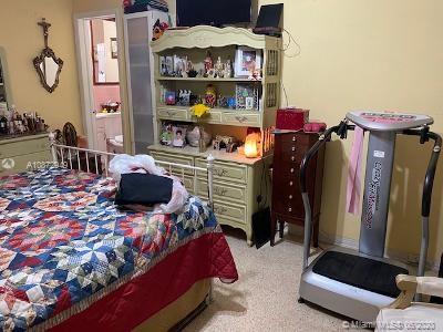 See details / 2428 sq. ft. $ 2020-06-09 0 Photo