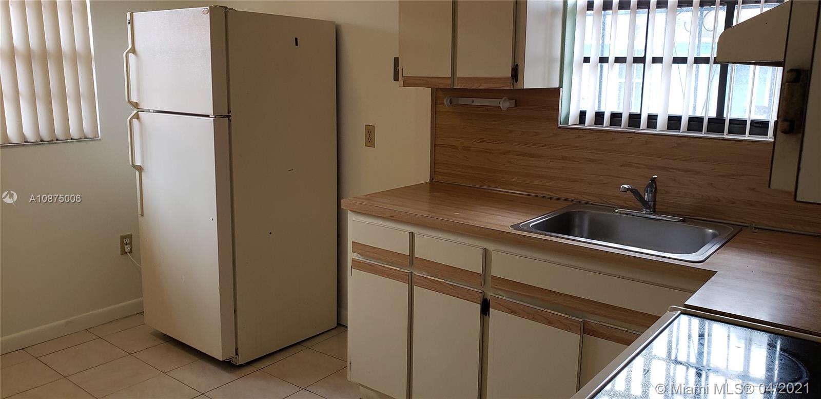 See details / 938 sq. ft. $ 2020-10-07 0 Photo