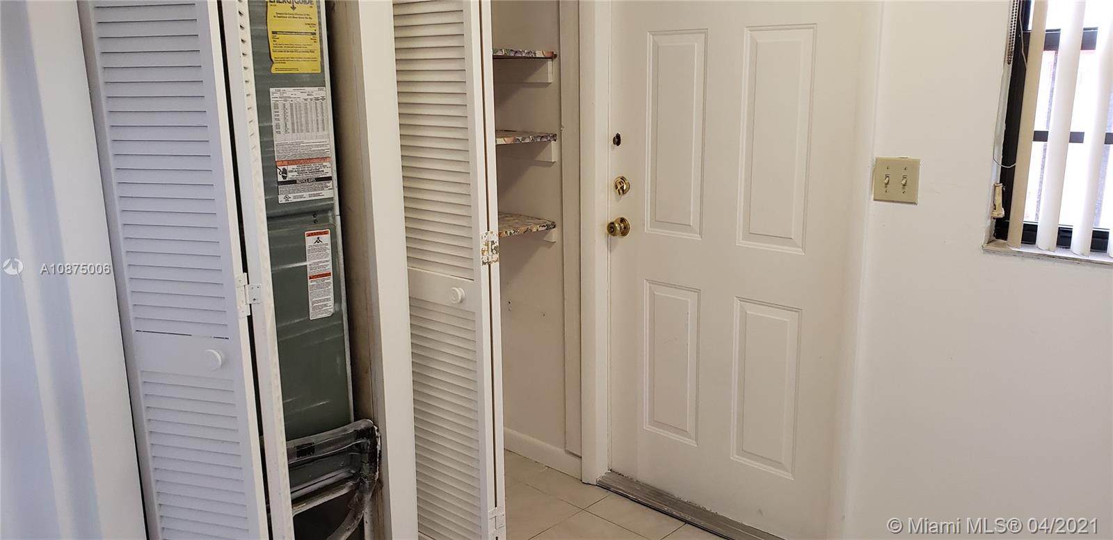 See details / 938 sq. ft. $ 2020-10-07 0 Photo