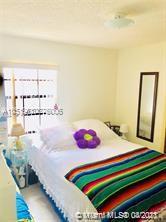 See details / 938 sq. ft. $ 2020-10-07 0 Photo