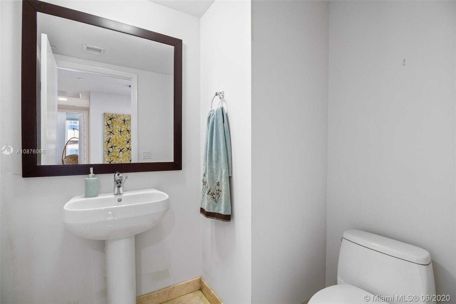 See details 1004 3 / 4 2078 sq. ft. $ 2020-08-04 0 Photo