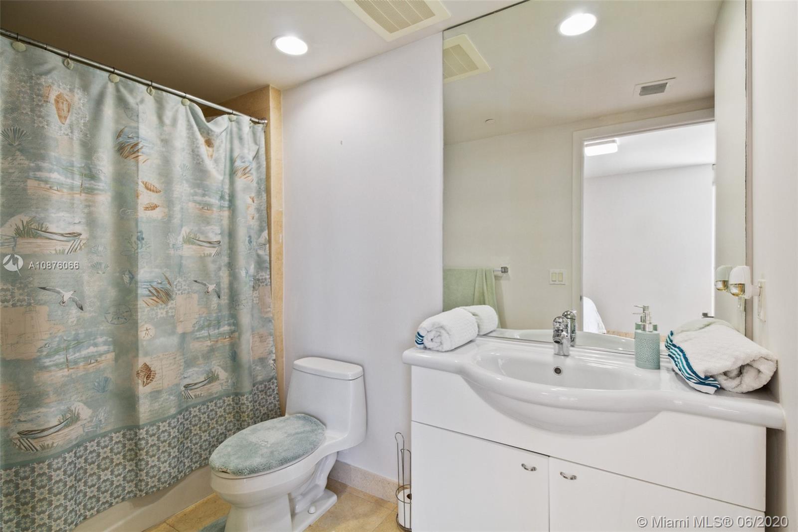 See details 1004 3 / 4 2078 sq. ft. $ 2020-08-04 0 Photo
