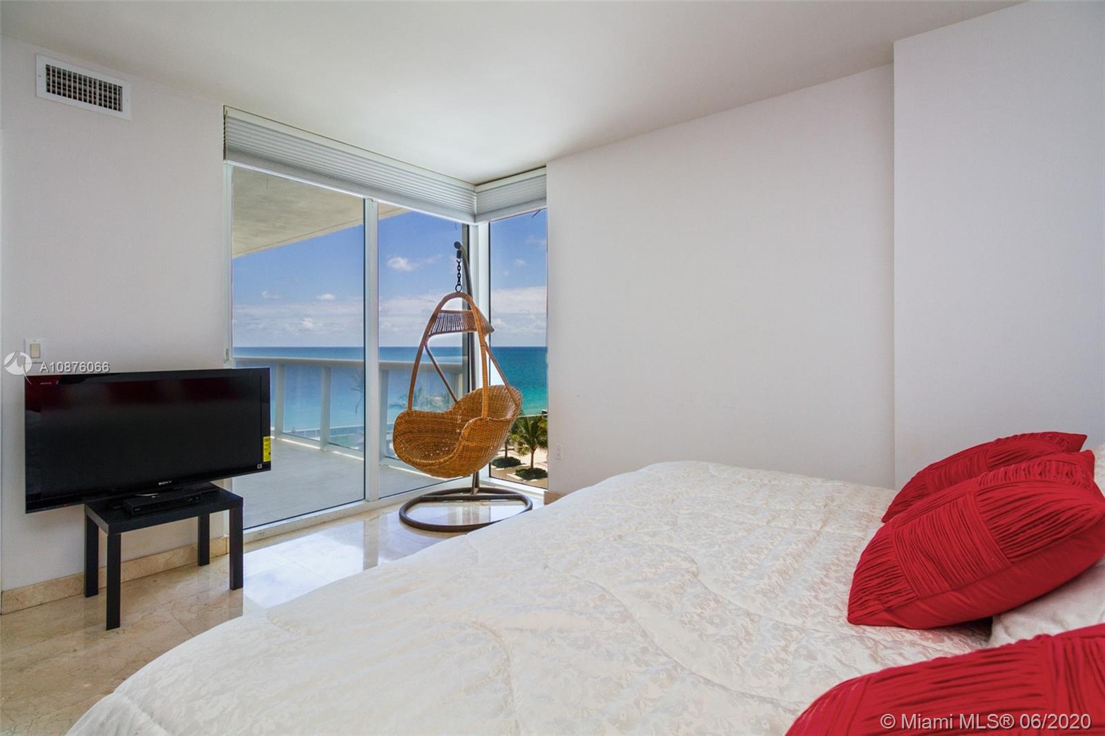 See details 1004 3 / 4 2078 sq. ft. $ 2020-08-04 0 Photo