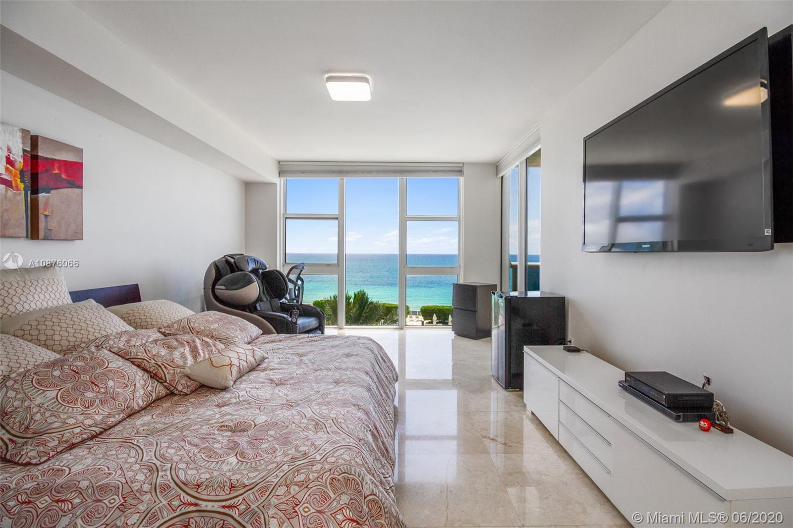 See details 1004 3 / 4 2078 sq. ft. $ 2020-08-04 0 Photo