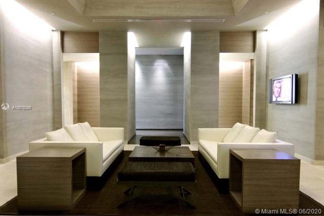 See details 1004 3 / 4 2078 sq. ft. $ 2020-08-04 0 Photo