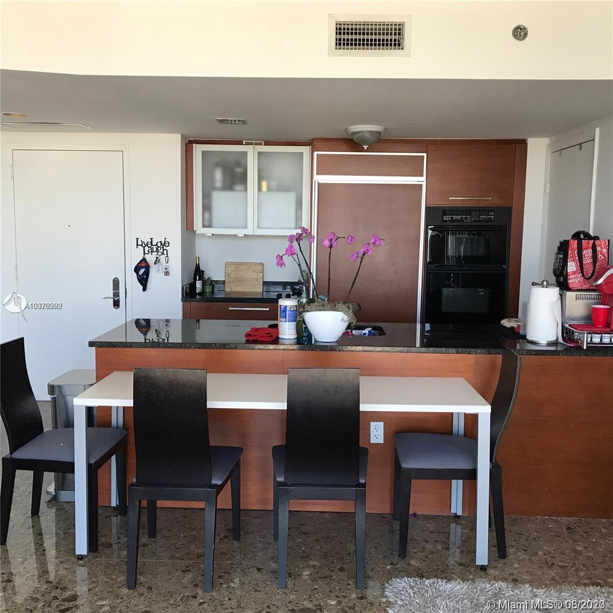 Ver detalles 4107 1 / 1 871 sq. ft. $ 2020-07-27 0 foto