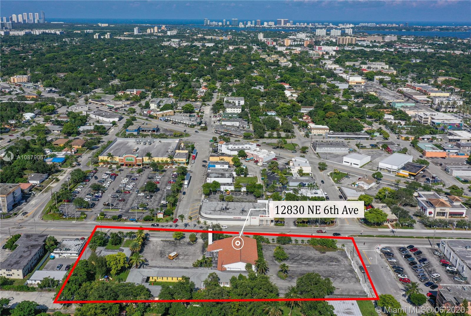 Ver detalles / 17880 sq. ft. $ 2020-06-19 0 foto