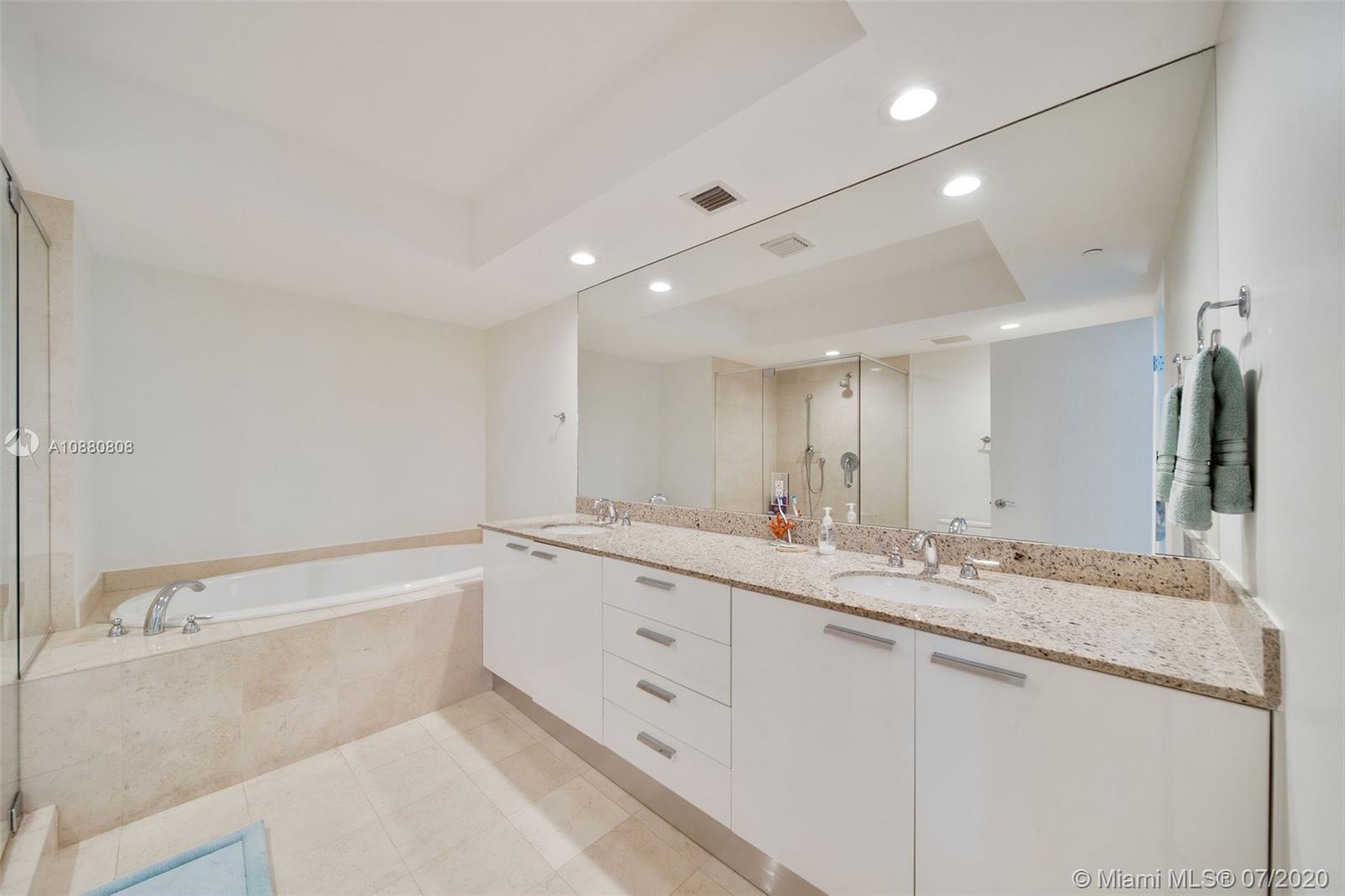 See details 405 2 / 2 1782 sq. ft. $ 2020-10-07 0 Photo