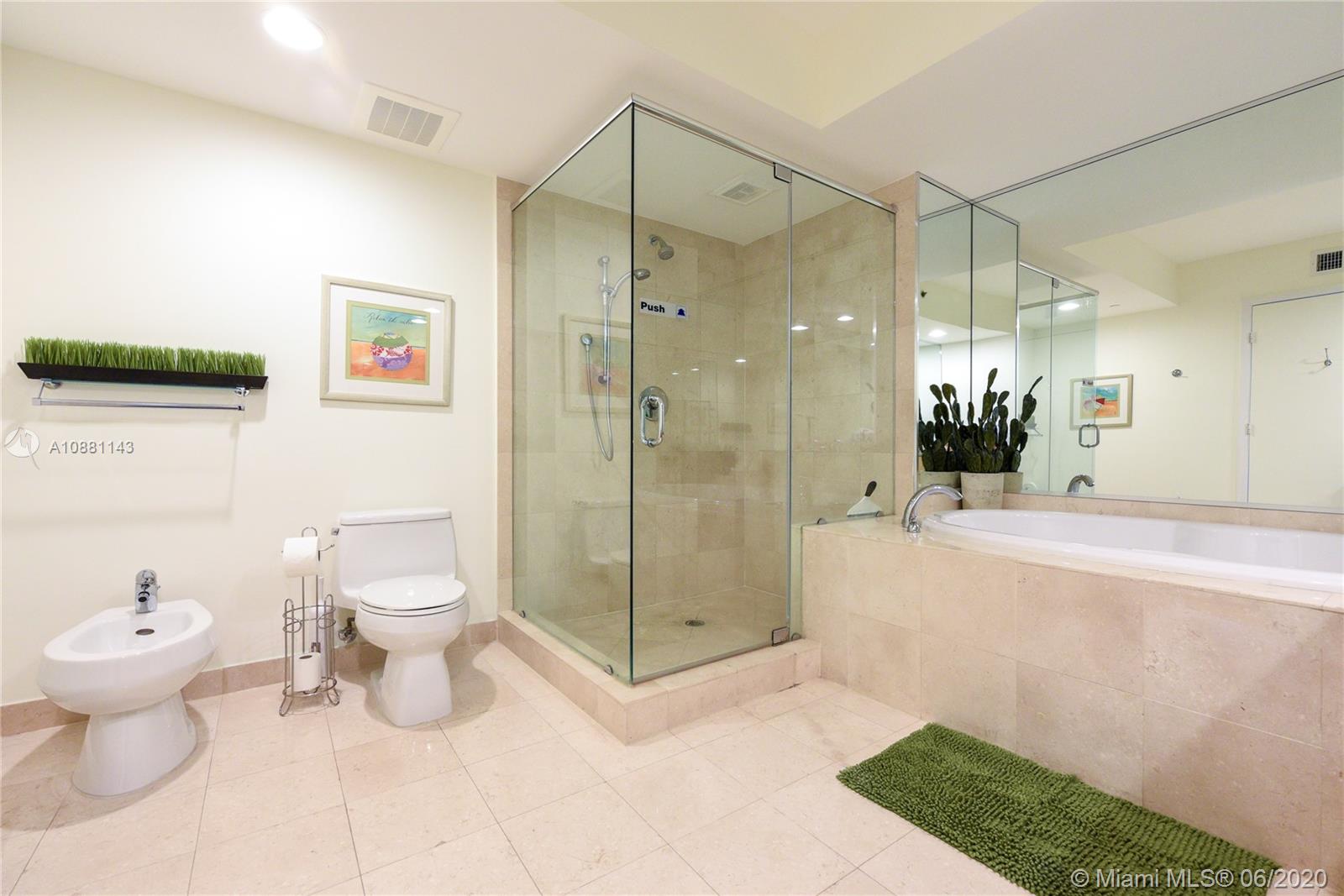 See details 4808 2 / 2 1458 sq. ft. $ 2020-08-31 0 Photo
