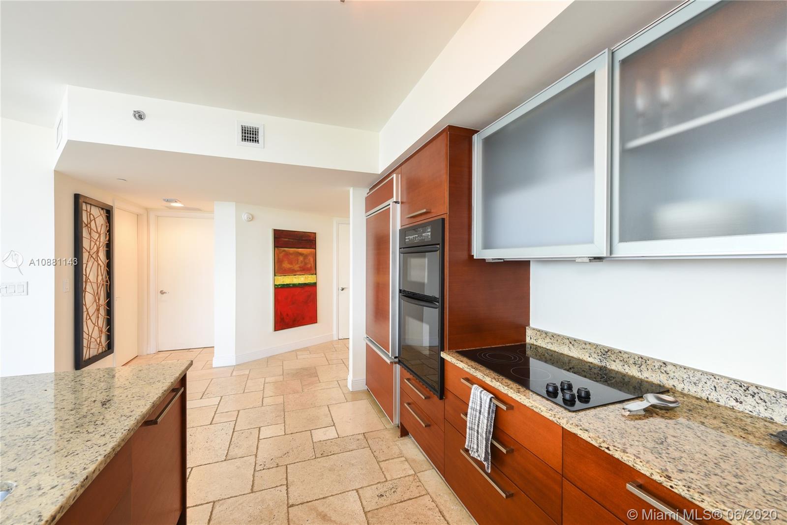 See details 4808 2 / 2 1458 sq. ft. $ 2020-08-31 0 Photo