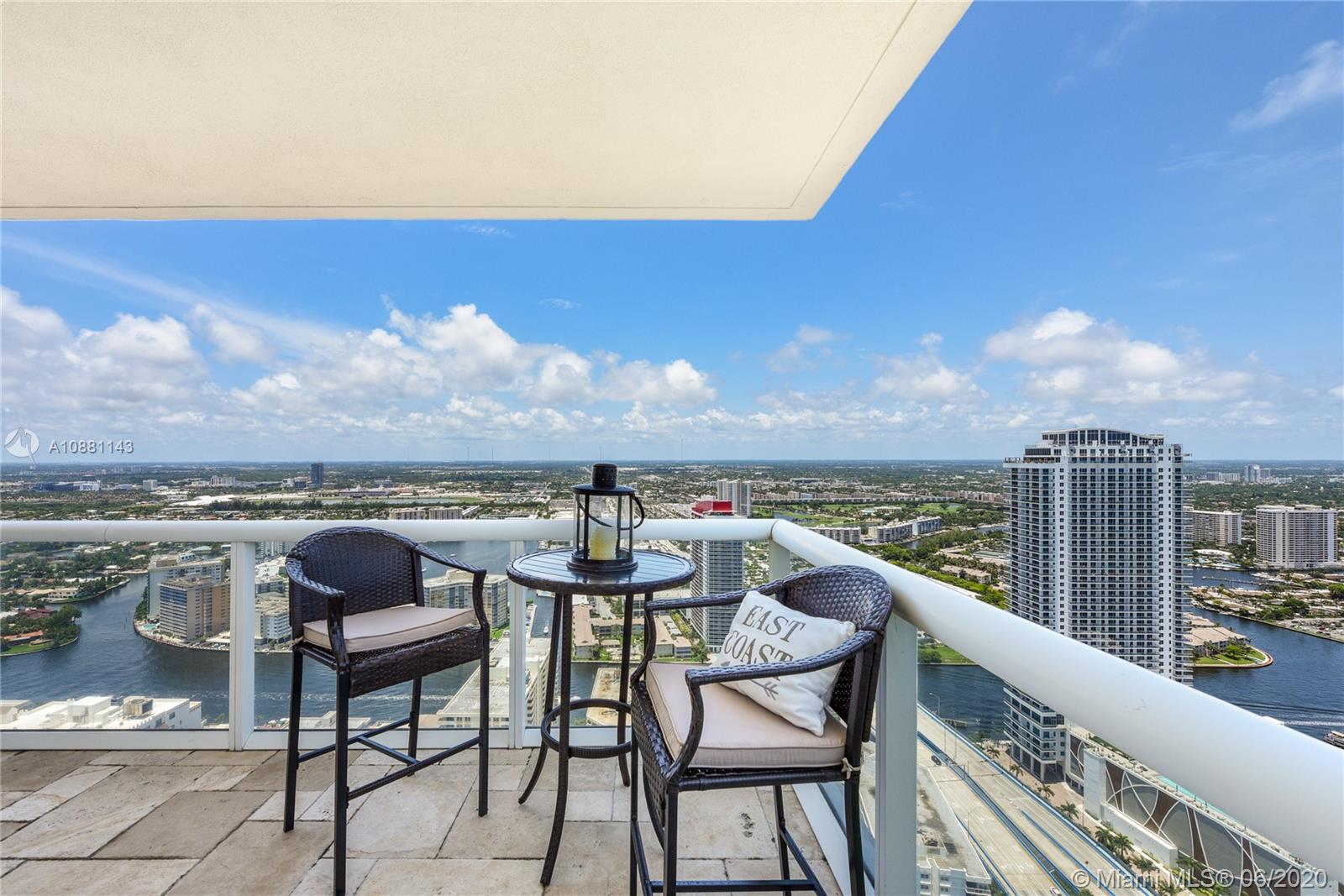 See details 4808 2 / 2 1458 sq. ft. $ 2020-08-31 0 Photo