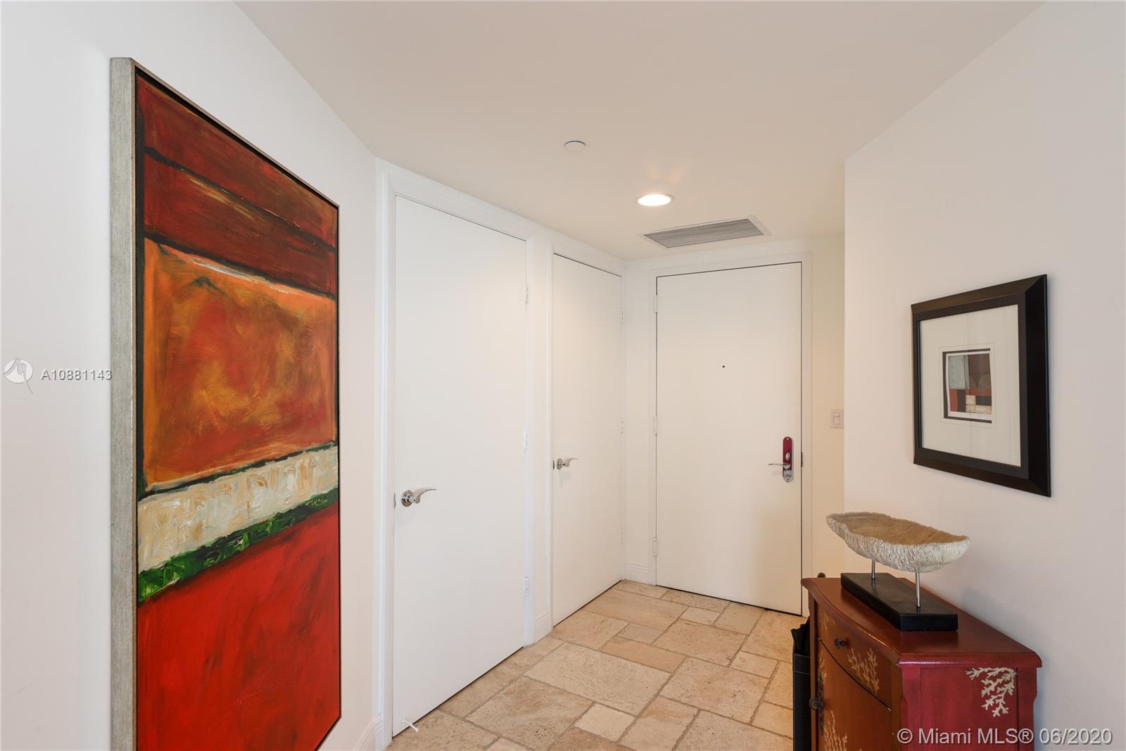 See details 4808 2 / 2 1458 sq. ft. $ 2020-08-31 0 Photo