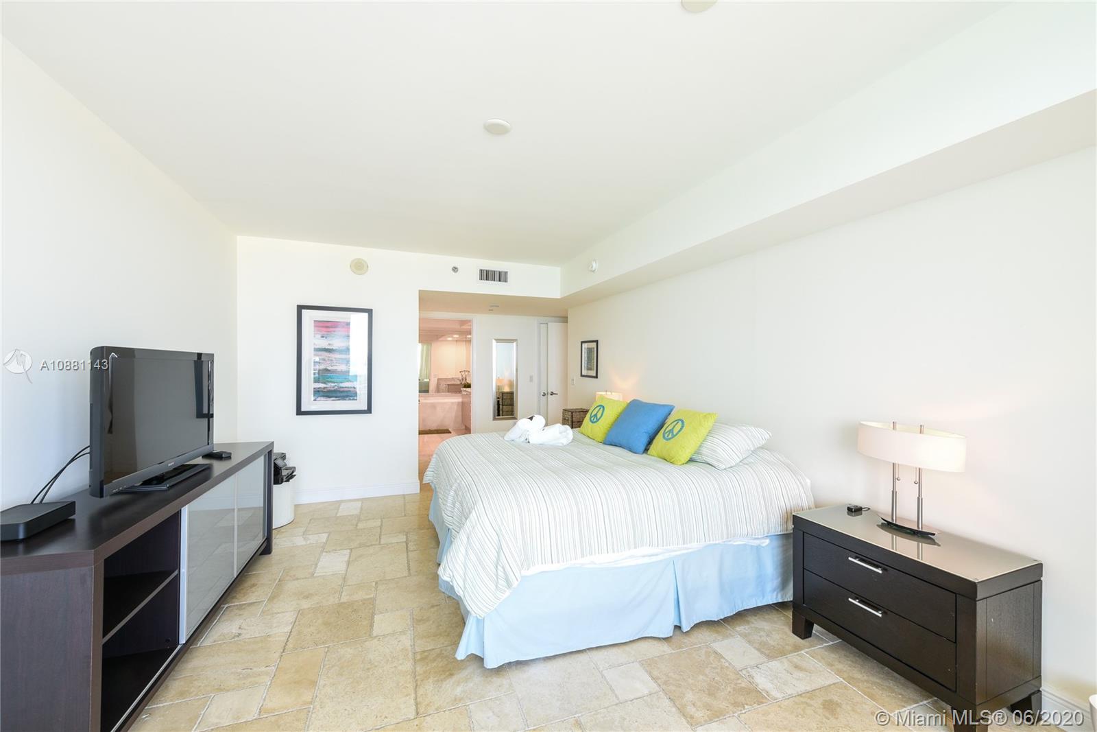See details 4808 2 / 2 1458 sq. ft. $ 2020-08-31 0 Photo