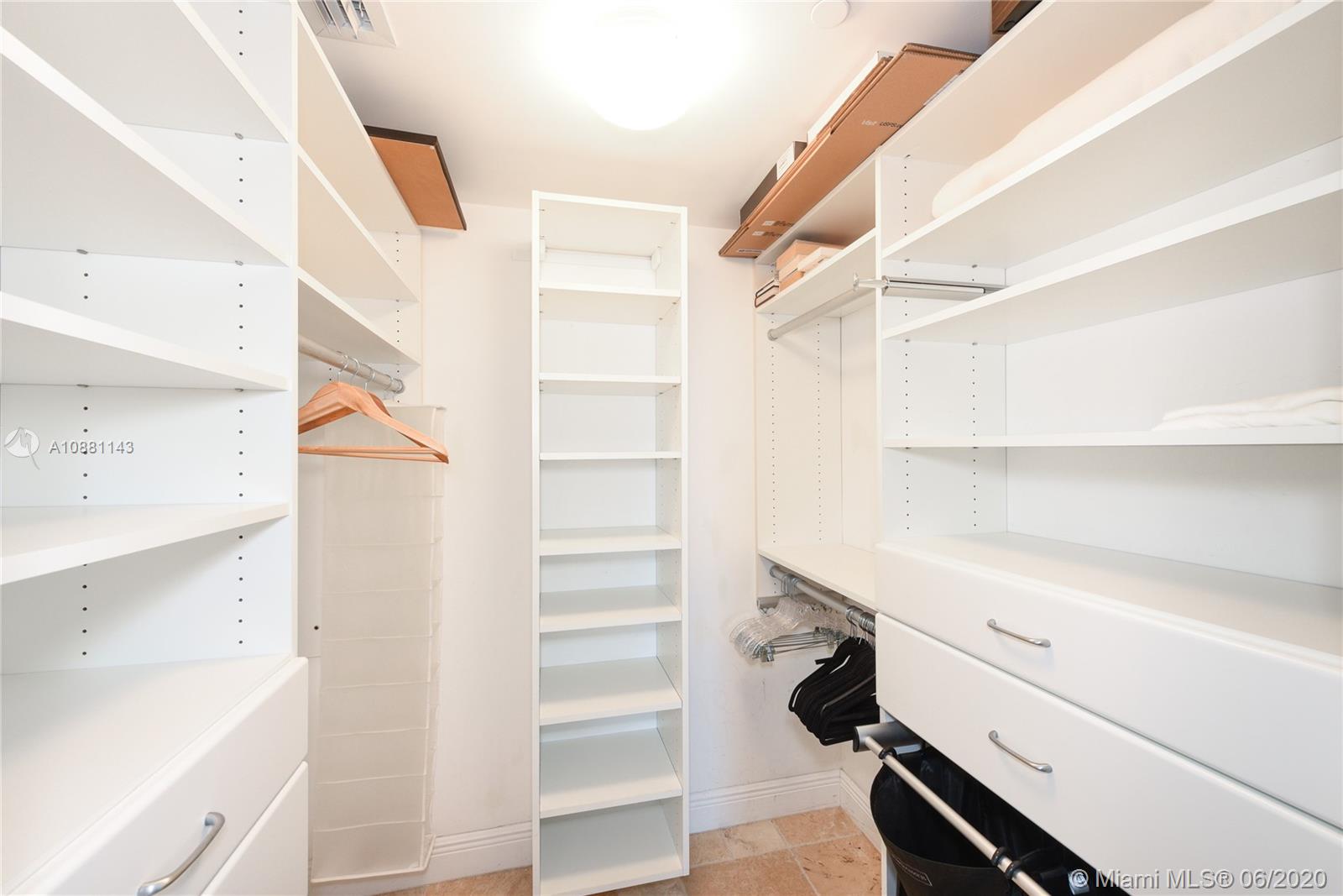 See details 4808 2 / 2 1458 sq. ft. $ 2020-08-31 0 Photo