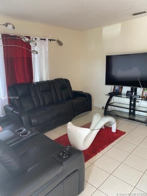See details / 2756 sq. ft. $ 2020-06-24 0 Photo