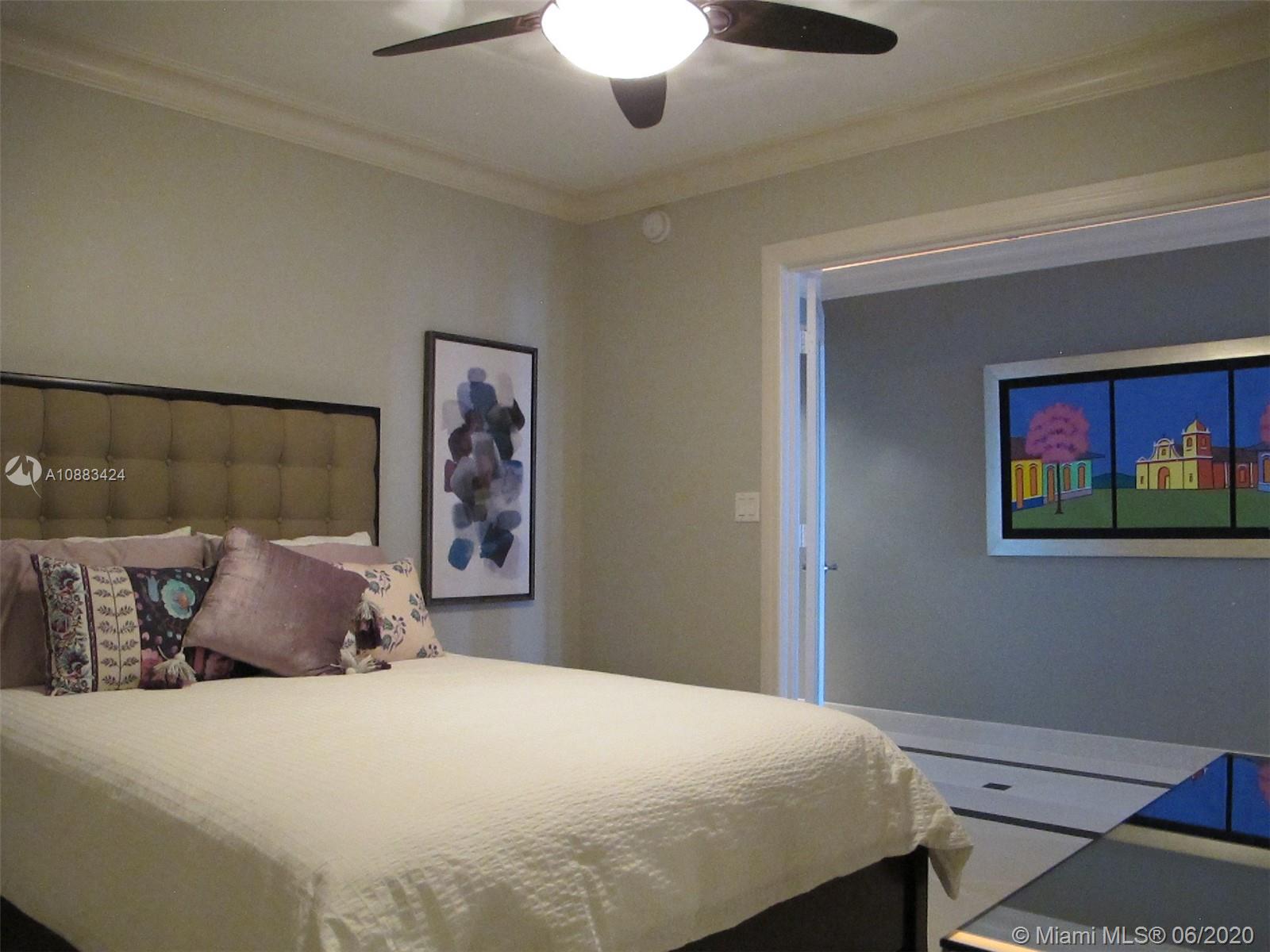 See details 1501 3 / 4 2078 sq. ft. $ 2020-09-08 0 Photo