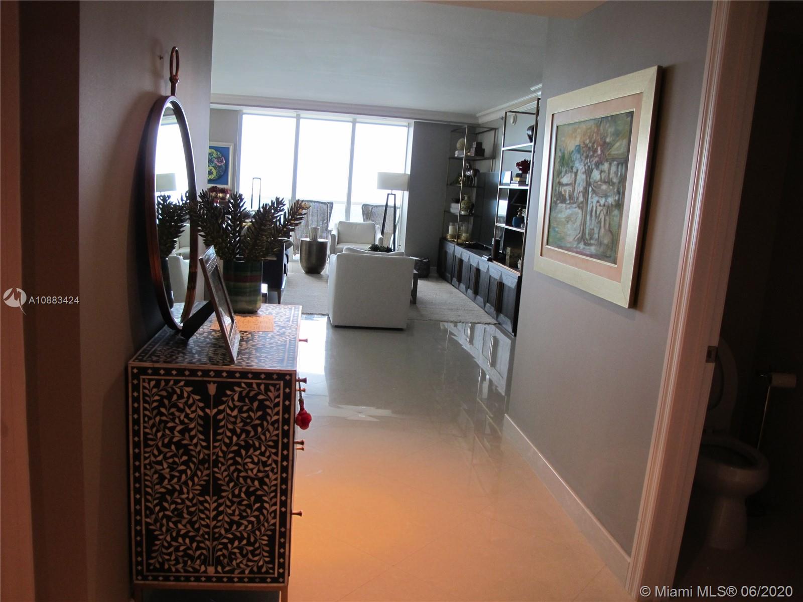 See details 1501 3 / 4 2078 sq. ft. $ 2020-09-08 0 Photo