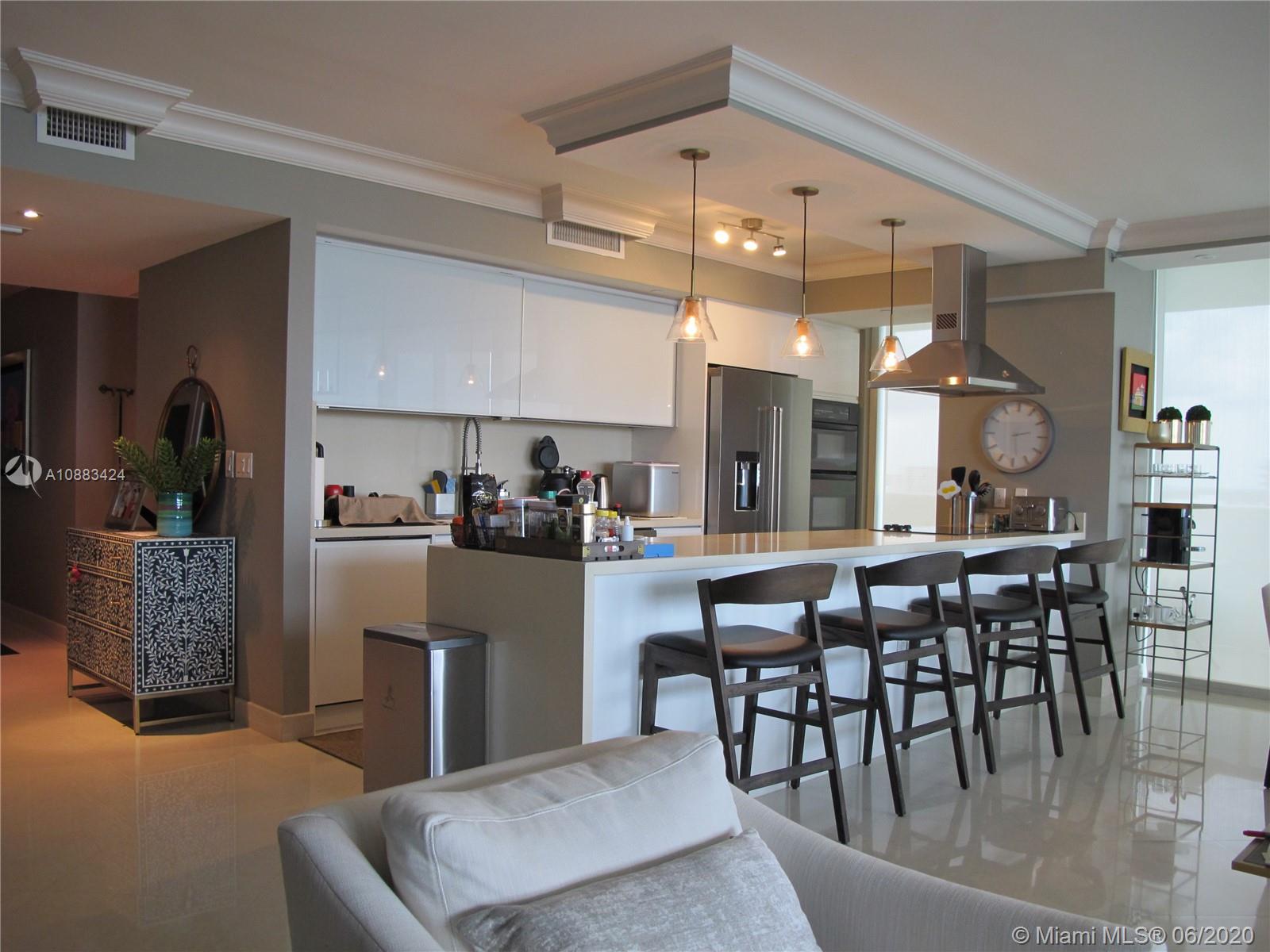 See details 1501 3 / 4 2078 sq. ft. $ 2020-09-08 0 Photo
