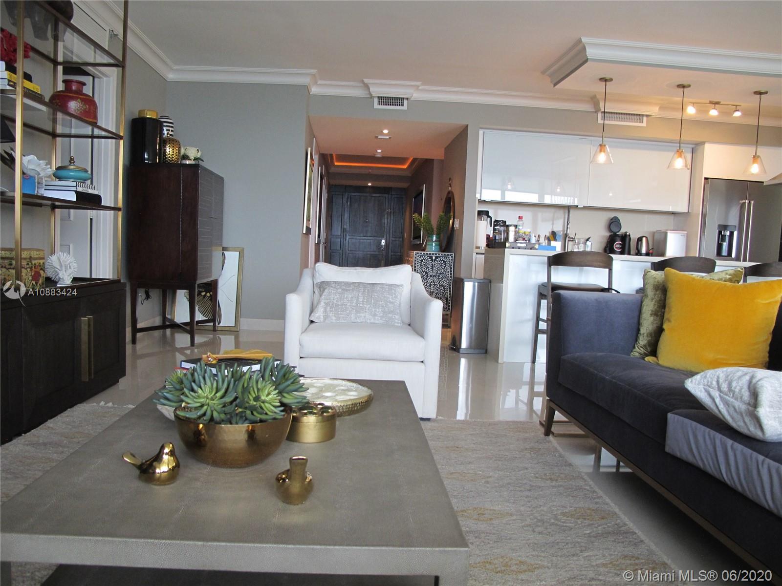 See details 1501 3 / 4 2078 sq. ft. $ 2020-09-08 0 Photo