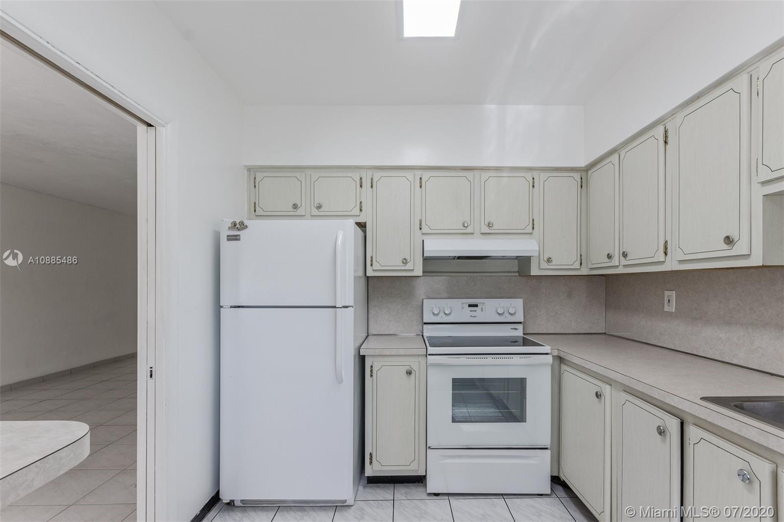 See details / 4789 sq. ft. $ 2020-12-01 0 Photo