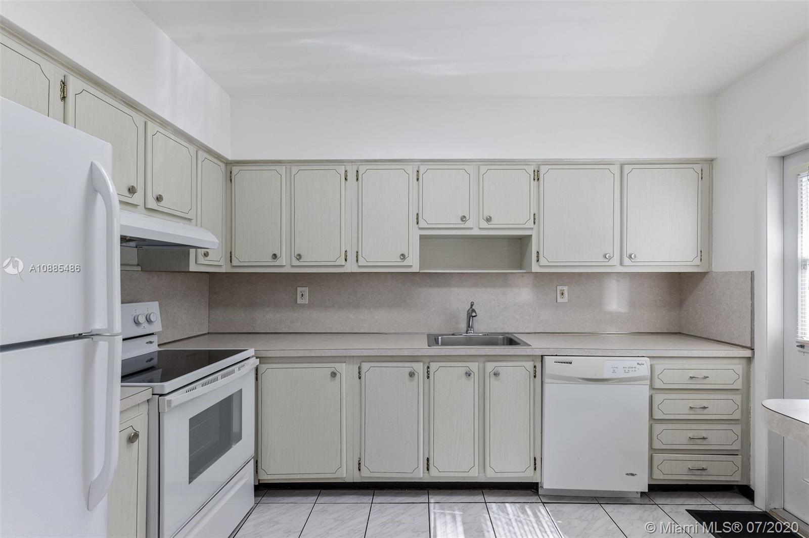 See details / 4789 sq. ft. $ 2020-12-01 0 Photo