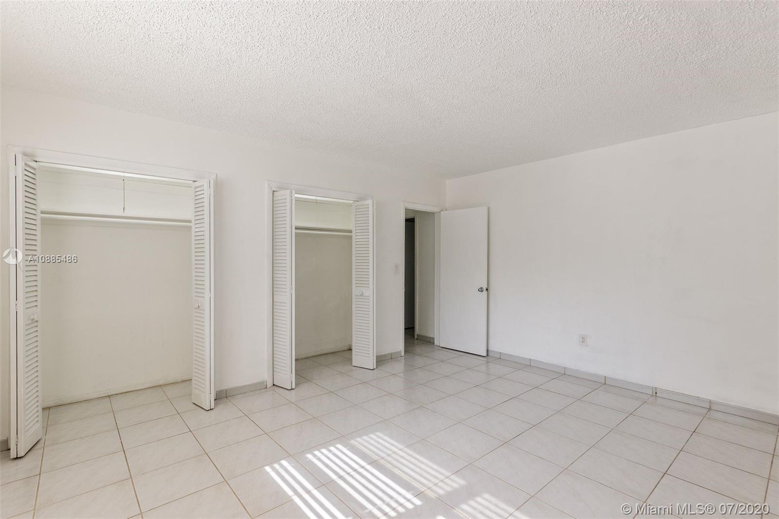 See details / 4789 sq. ft. $ 2020-12-01 0 Photo