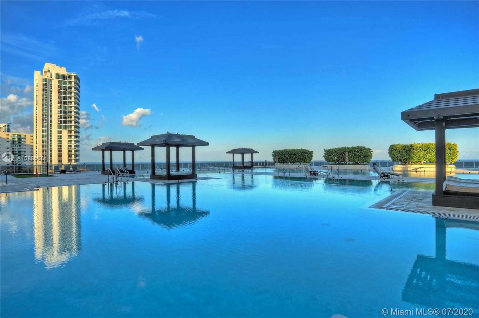 See details 1001 3 / 3 2065 sq. ft. $ 2020-07-01 0 Photo
