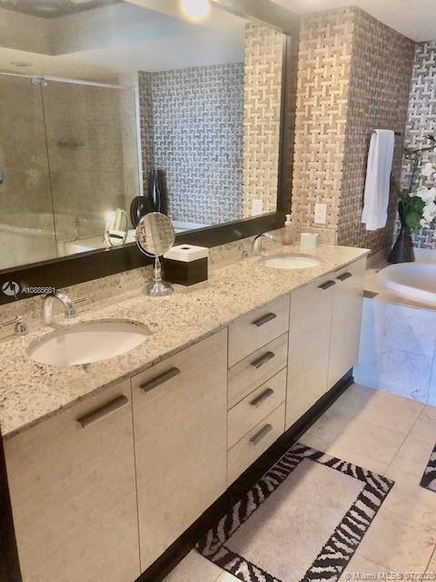 See details 1001 3 / 3 2065 sq. ft. $ 2020-07-01 0 Photo