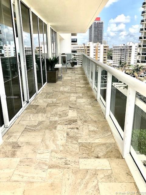See details 1001 3 / 3 2065 sq. ft. $ 2020-07-01 0 Photo
