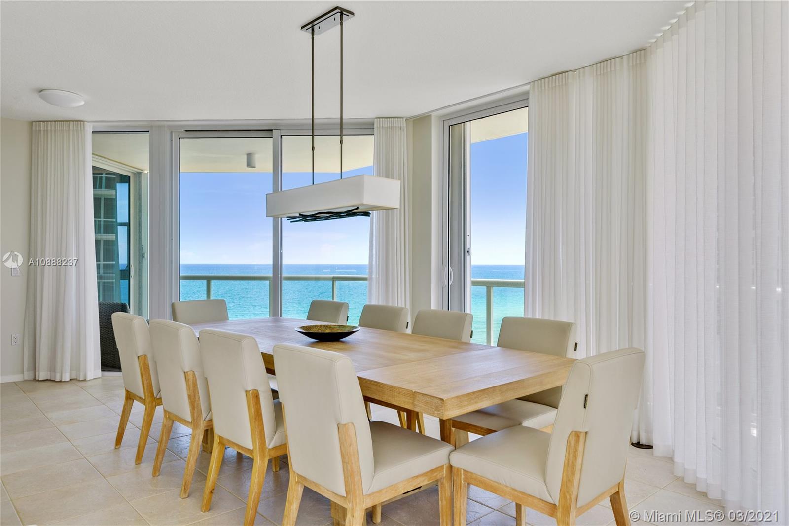 Photo of 6051 Ocean Dr #1002, Hollywood, Florida, 33019 -