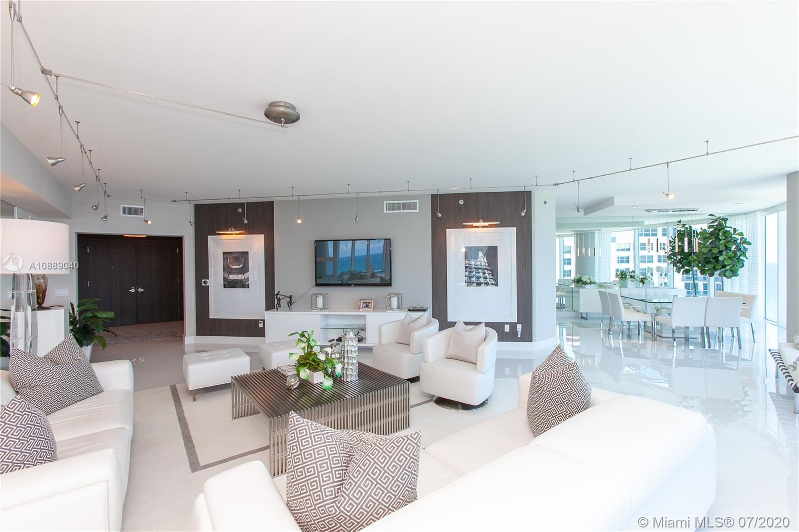 Photo of 2711 Ocean Dr #1505, Hollywood, Florida, 33019 -