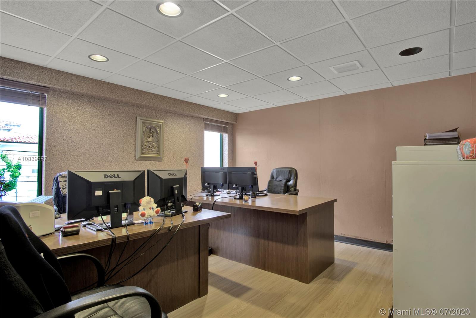 See details / 7254 sq. ft. $ 2020-07-08 0 Photo