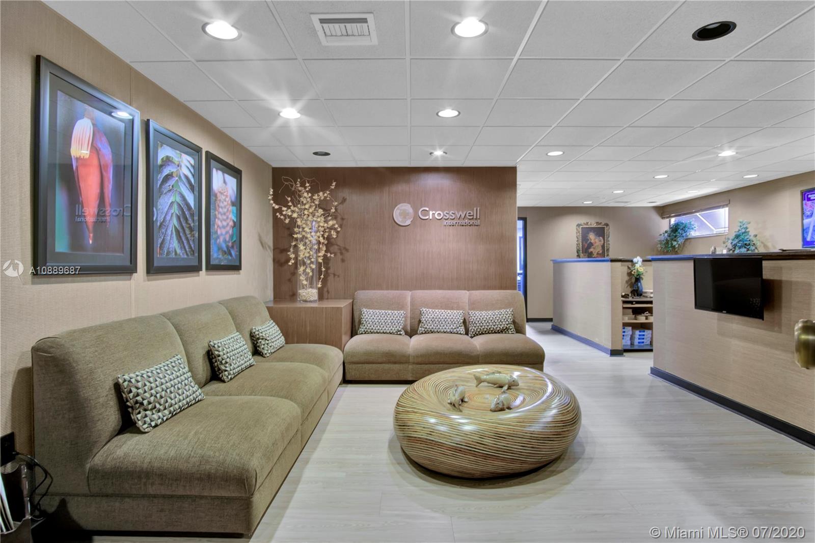 See details / 7254 sq. ft. $ 2020-07-08 0 Photo