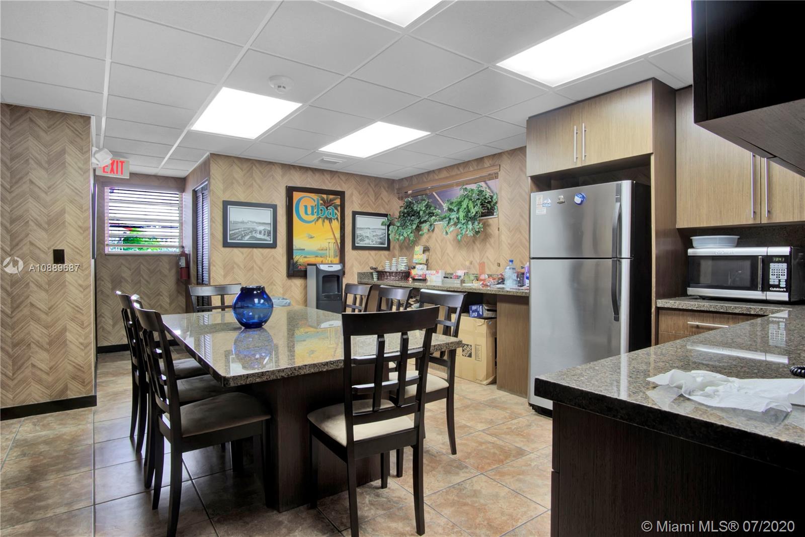 See details / 7254 sq. ft. $ 2020-07-08 0 Photo